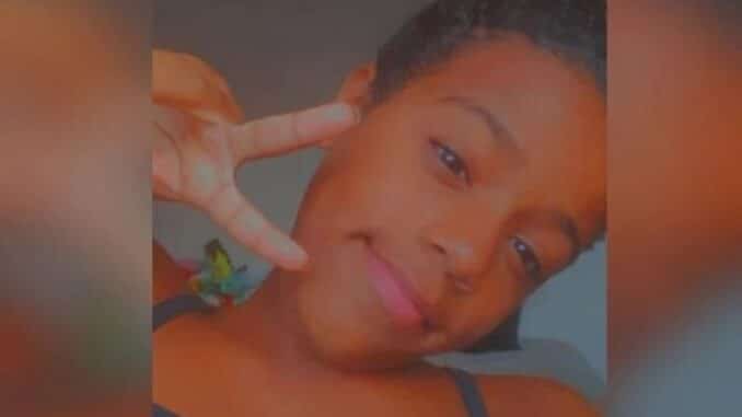 MENINA-DE-11-pnqx4h5ns8kmqhu2ps9r743gjajhs5vhl3tuxqiy0w