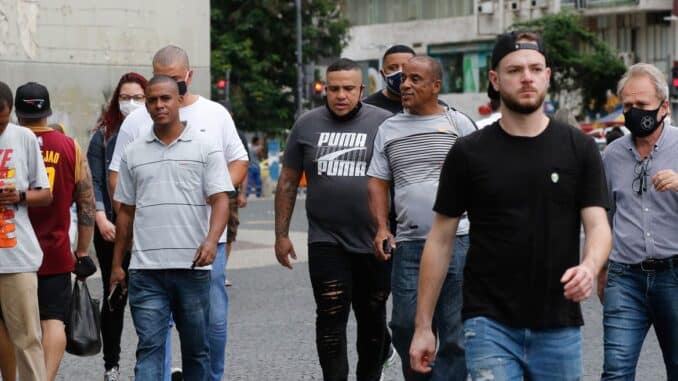 Cerca de 33,3 milhões de pessoas se recuperaram da doença.