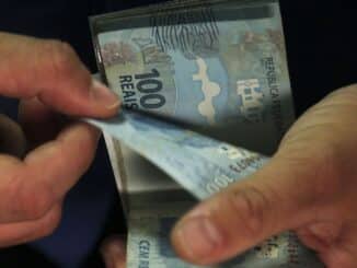 Auxílio Gás, no valor de R$ 110, também será pago hoje.