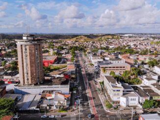 Foto aérea da cidade/sede
