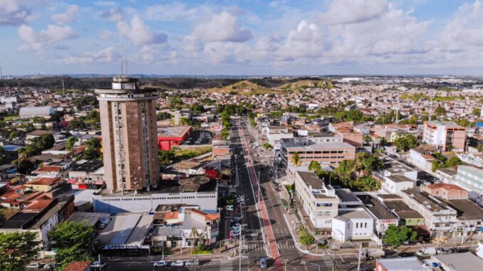 Foto aérea da cidade/sede