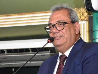 Carlos Muniz se filia ao PSDB, partido da base de Bruno Reis