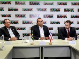 Com a parceria entre o Governo do Estado, a LATAM Airlines Brasil e a Voepass Linhas Aéreas o número de voos e de rotas aéreas na Bahia foi ampliado, prometendo impactar significativamente o turismo e a atividade econômica no estado. O anúncio foi feito durante reunião entre o vice-governador, Geraldo Júnior, o secretário de Turismo, Maurício Bacelar, e representantes das empresas aéreas, nesta segunda-feira (24), no Centro Administrativo da Bahia, em Salvador.