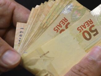 Governo confirma salário mínimo de R$ 1.320