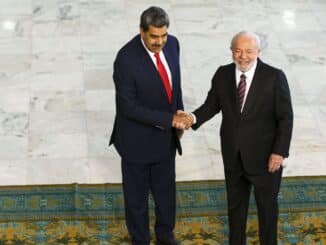 O presidente Luiz Inácio Lula da Silva (PT) defendeu nesta segunda-feira (29) a união de países latino-americanos durante entrevista coletiva de imprensa ao lado do presidente da Venezuela, Nicolás Maduro. 