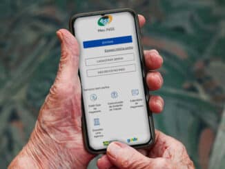 Cartão Meu INSS+ oferece descontos em farmácias, cinemas, shows e serviços