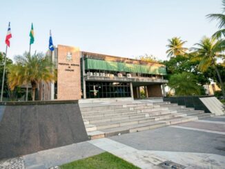 A Prefeitura Municipal de Camaçari decretou, nesta terça-feira (30), ponto facultativo nacional de 8 de junho (quinta-feira), em comemoração ao dia de Corpus Christi. Por conseguinte, na sexta (9/6) também não haverá expediente em algumas repartições públicas municipais. A determinação se estende ao dia 23 de junho, véspera do feriado de São João.