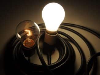 O consumidor de energia elétrica não pagará cobrança extra na conta de luz em julho. A Agência Nacional de Energia Elétrica (Aneel) manteve a bandeira verde para o próximo mês para todos os consumidores conectados ao Sistema Interligado Nacional (SIN).