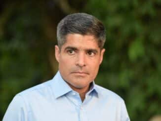 ACM Neto resume seis primeiros meses de Jerônimo com prints negativos