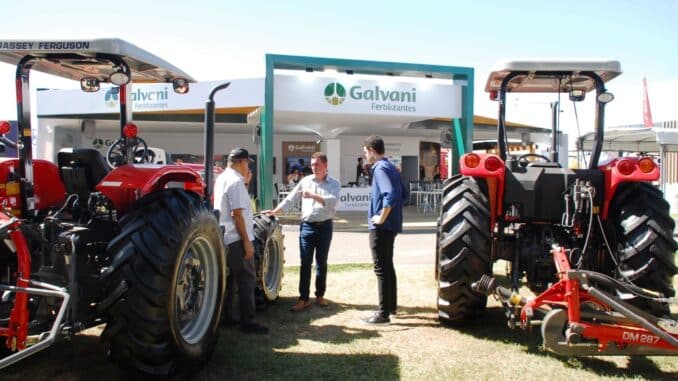 Bahia Farm Show: Expositores de máquinas agrícolas fortalecem relacionamento com clientes
