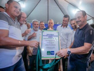 "Nosso adversário vai ter vergonha de entrar aqui", diz Elinaldo ao entregar praça no Verdes Horizontes