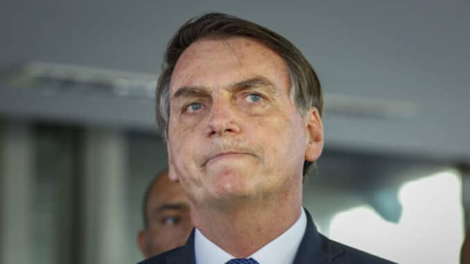 O ministro Benedito Gonçalves, do Tribunal Superior Eleitoral (TSE), votou nesta terça-feira (27) pela condenação do ex-presidente Jair Bolsonaro à inelegibilidade por oito anos.