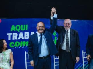 Tude assume prefeitura